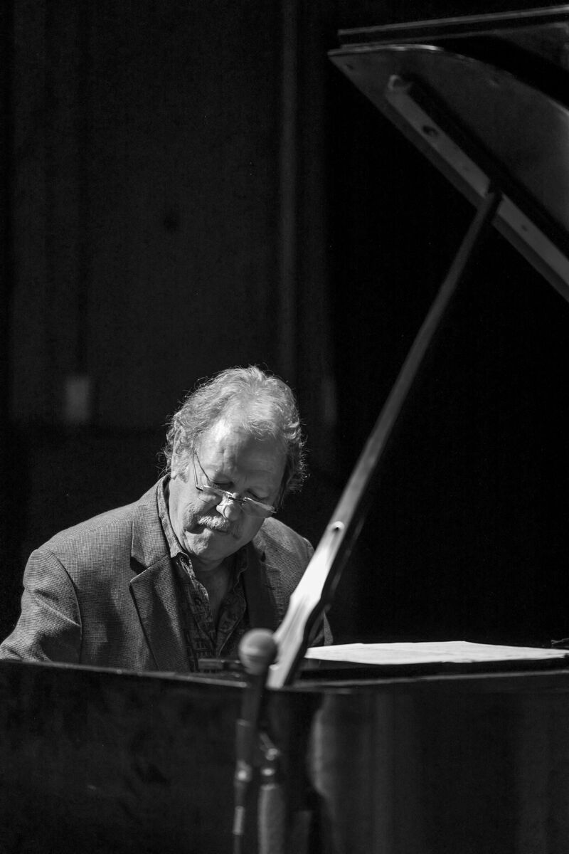Pianist Steve Allee